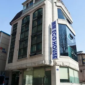Myeongdong Ecohouse Seúl